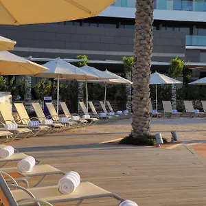 מלון Park By Radisson Yas Island
